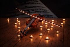 Концерт при свечах «Моцарт. Маленькая ночная серенада. Турецкое рондо. Брамс. Венгерские танцы. Вивальди. Времена года»