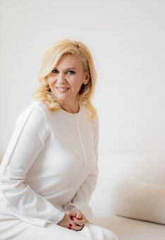 Зазвучи! Моноспектакль Ольги Савельевой