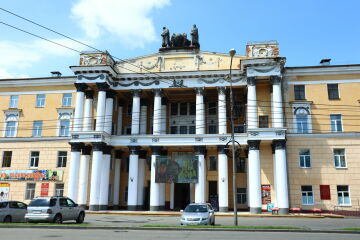 Дом офицеров Уссурийского гарнизона