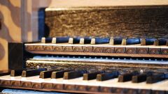 Орган при свечах: мировые шедевры и мелодия белой ночи