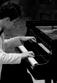 Летний фестиваль «Pianissimo»: сольный концерт Джана Сарача