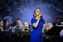 Нам дороги эти забывать нельзя