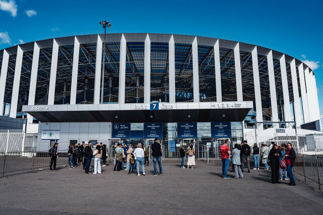 Стадион "Совкомбанк Арена"