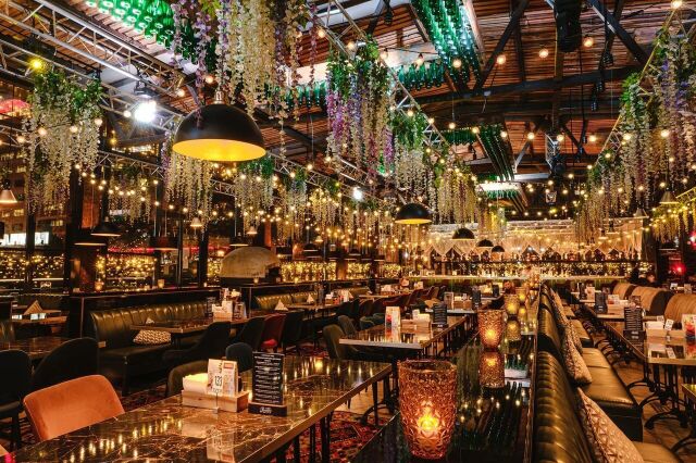 Sq Bar Wine&Grill