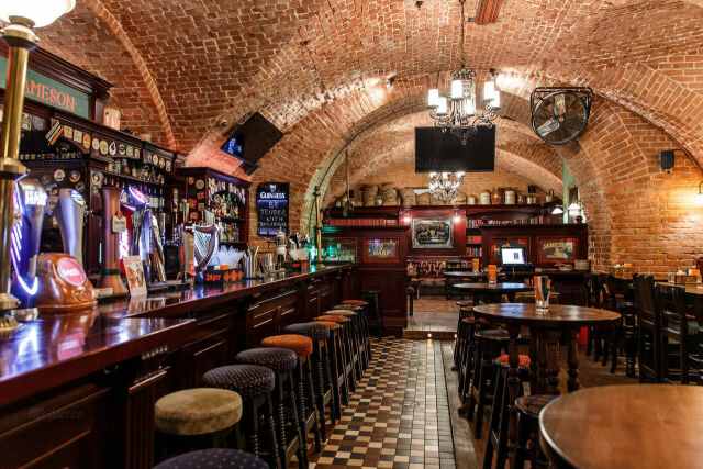 Tap & Barrel Pub
